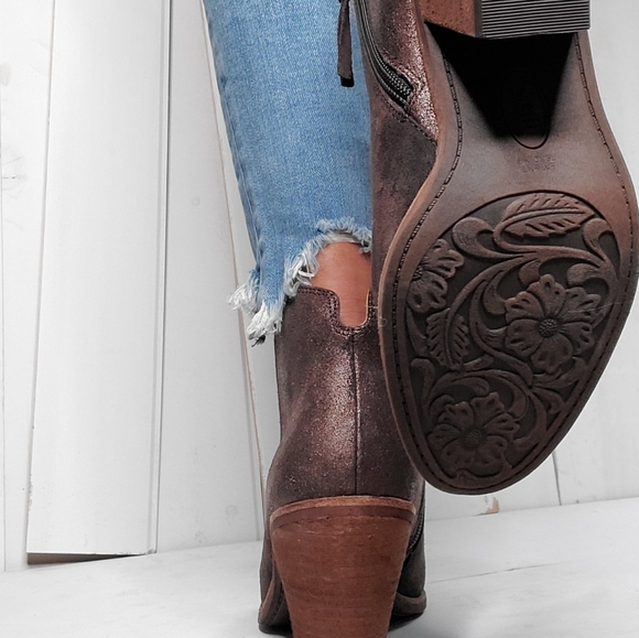 Sofft Tilton Dark Brown Two Tone Booties - Picture 4 of 16